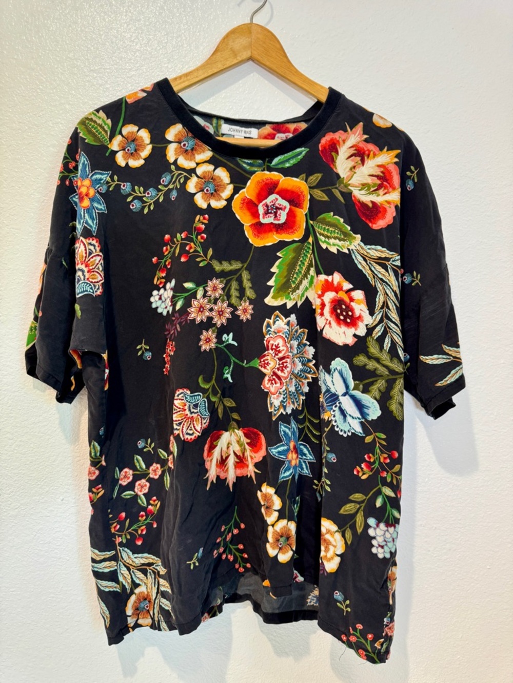 Johnny Was Annalyn Black Floral Silk Lounge Pajama Top Oversized T Shirt L